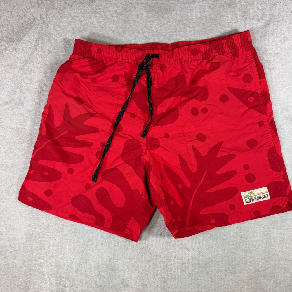 Patagonia Pataloha Baggies Shorts Mens Large Red Tropical Leaf Print 86725 SP17